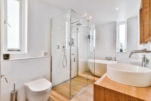 Créer une douche à l’italienne dans une petite salle de bains : idées et conseils